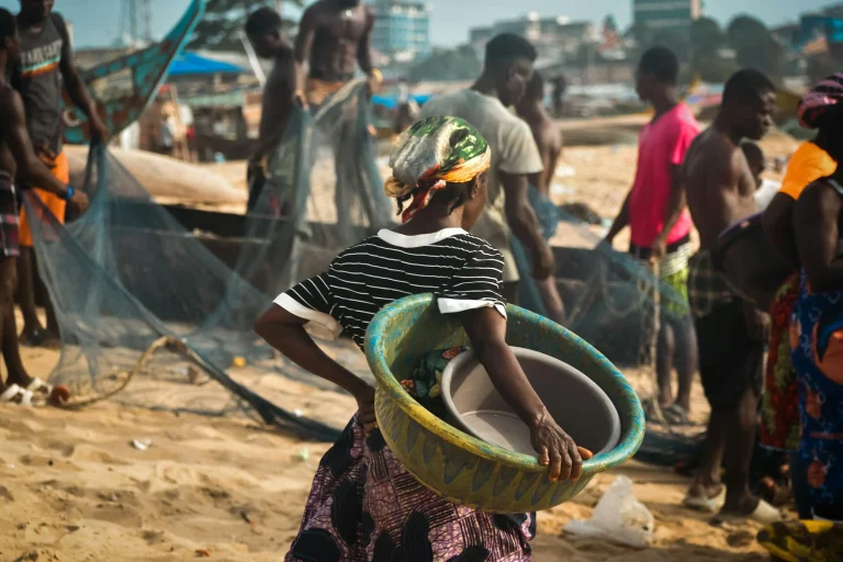 Read more about the article Turning the tide for women fisherfolk in Lake Victoria – Farming First